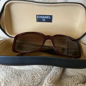 Chanel sunglasses 🕶